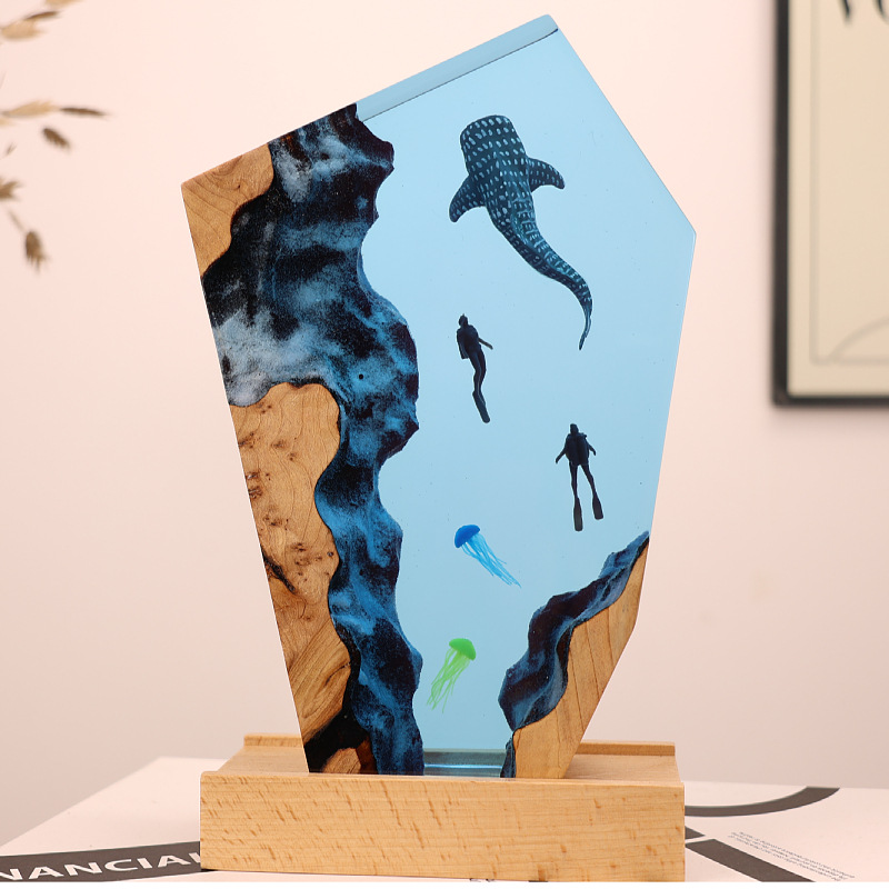 Resin Art Gift For Anniversary - 樹脂製洞窟クジラダイバーデスクトップクラゲ発光オーナメントクリエイティブホームデコレーションマリンアートギフト