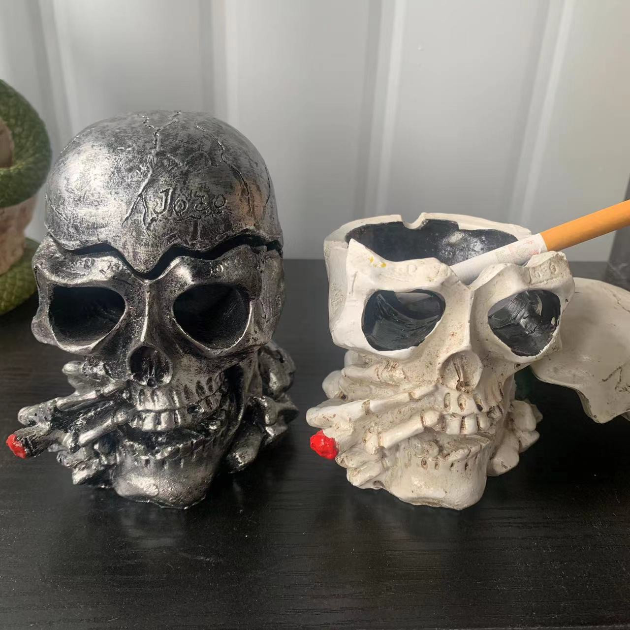 Resin Art Gift For Anniversary - ハロウィン新作ヨーロッパ風アート置物オーナメント骸骨灰皿リビングルーム装飾ギフト