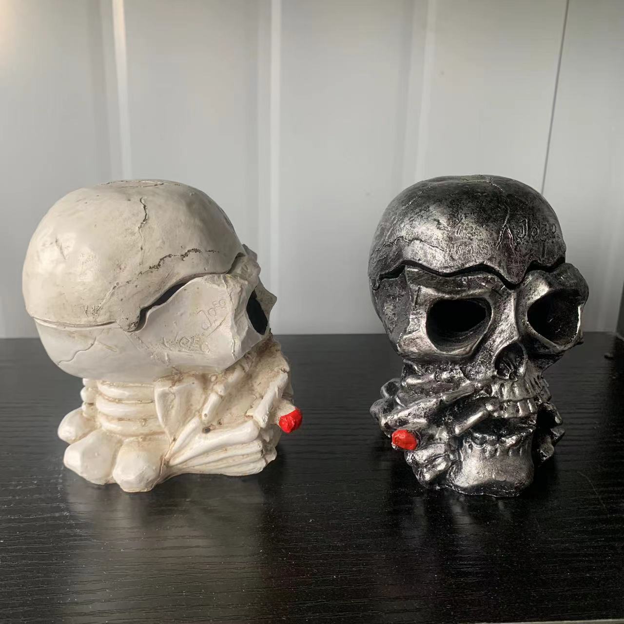 ハロウィン新作ヨーロッパ風アート置物オーナメント骸骨灰皿リビ - Resin Art Gift For Anniversary のレビューと価格