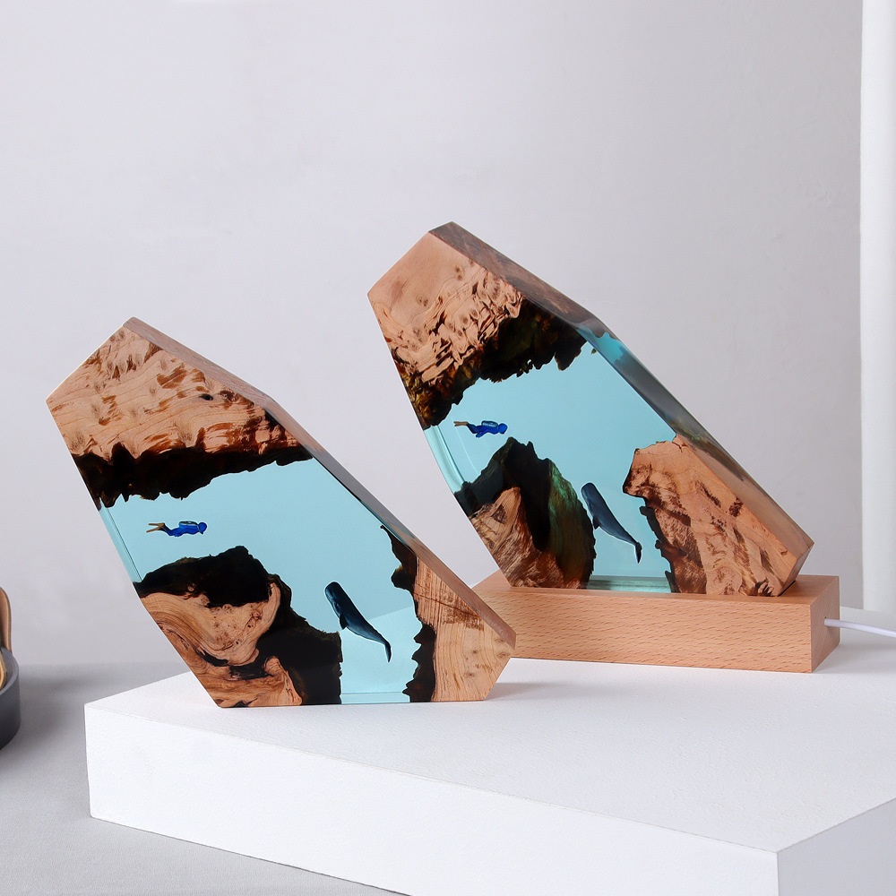 新しい水中洞窟クジラダイバーホームデスクデコレーション無垢材 - Resin Art Gift For Anniversary のレビューと価格