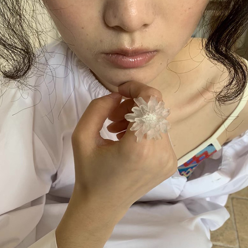 Huanzhi 白透明つや消し樹脂フラワーリングシンプルな  - Resin Art Ring のレビューと価格