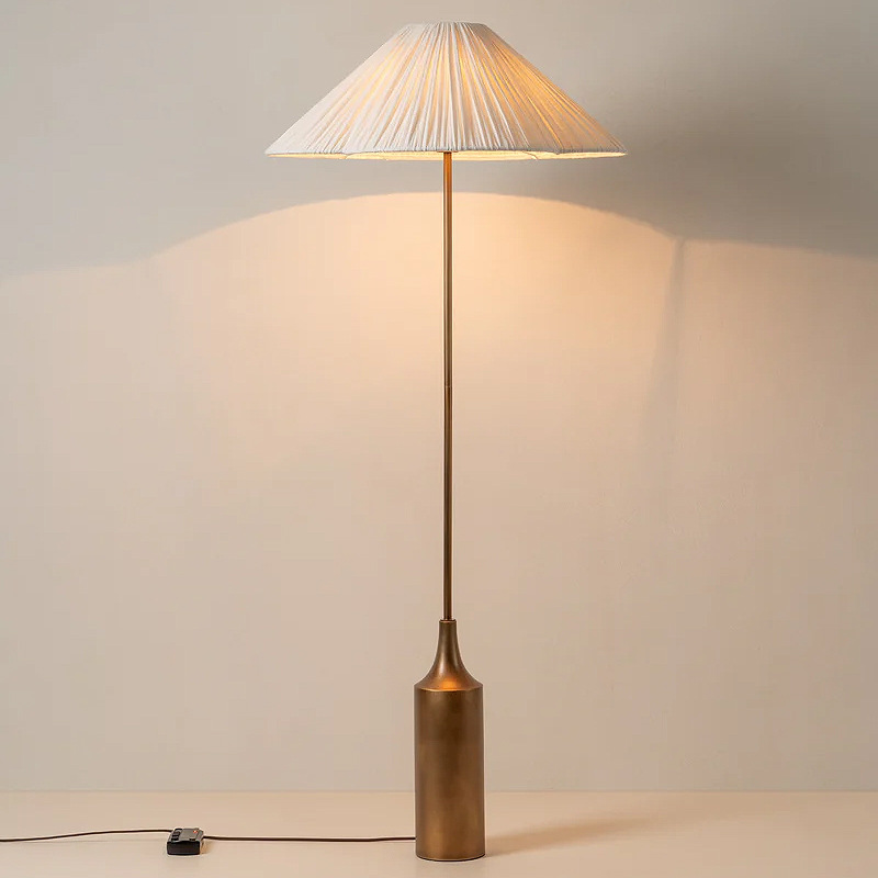 フランスデザイン クラシック中世フロアランプ LED E27 - Resin Art Floor Design のレビューと価格